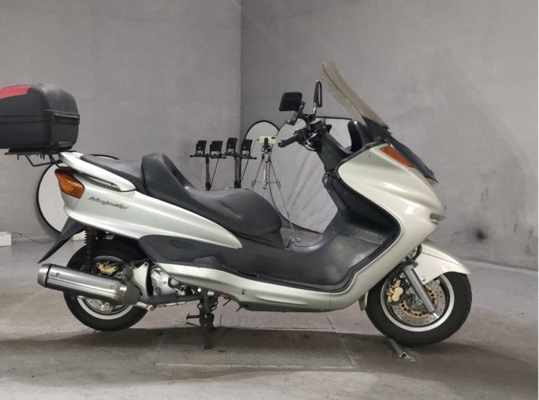 Мотоцикл Yamaha MAJESTY 250 с пробегом 37758 km