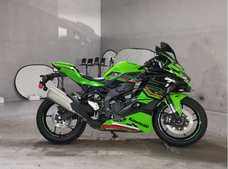 Мотоцикл Kawasaki NINJA ZX-4RR с пробегом 9431 km
