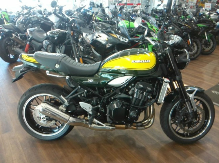 Мотоцикл Kawasaki Z900RS с пробегом 2465 km