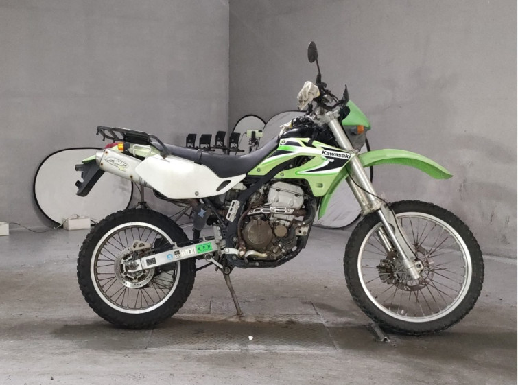 Мотоцикл Kawasaki KLX250