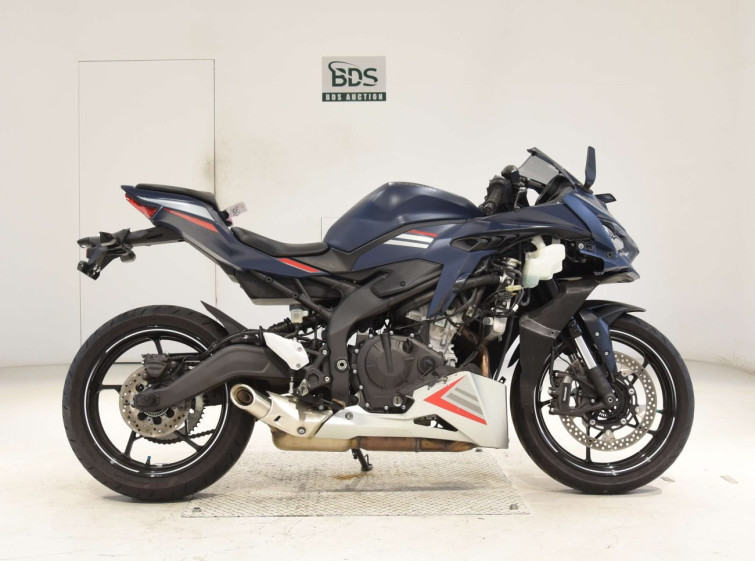 Мотоцикл Kawasaki NINJA ZX-25R с пробегом 6742 km