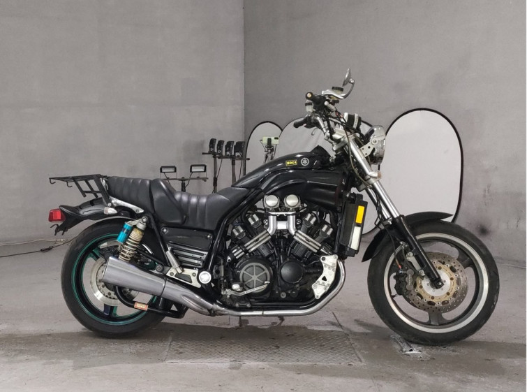 Мотоцикл Yamaha V-MAX1200