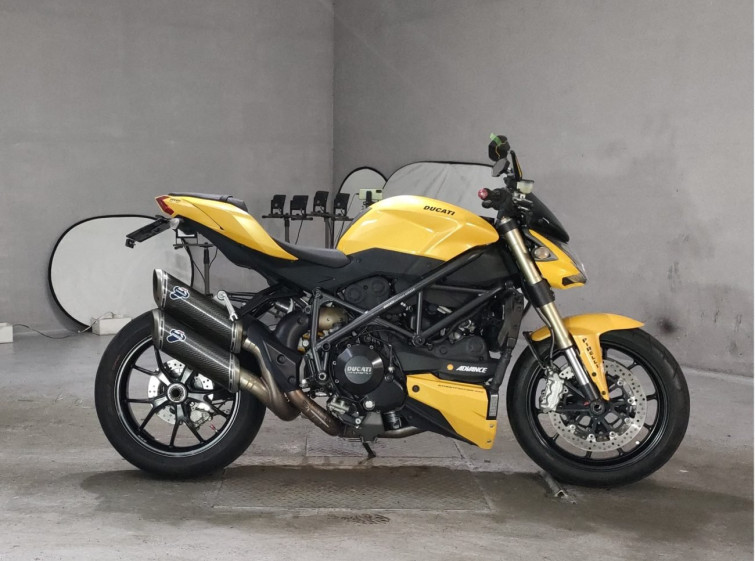 Мотоцикл Ducati STREETFIGHTER 848 з пробігом 8183 km