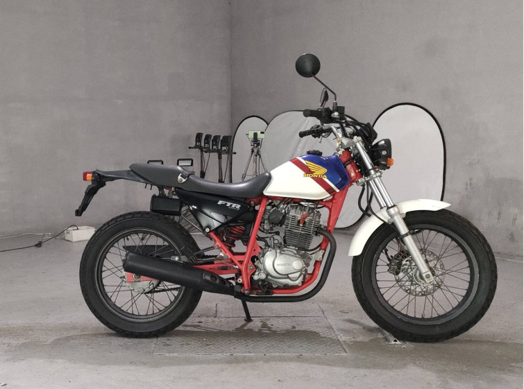 Мотоцикл Honda FTR223 з пробігом 32917 km