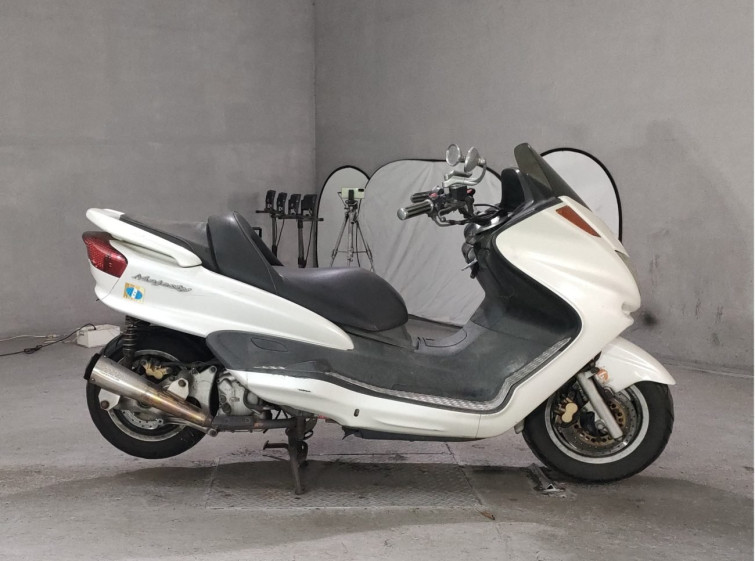 Мотоцикл Yamaha MAJESTY 250 з пробігом 75442 km