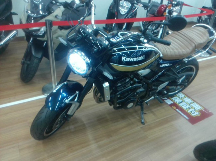 Мотоцикл Kawasaki Z900RS с пробегом 6051 km