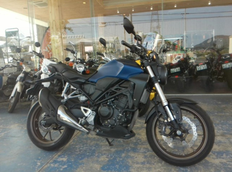 Мотоцикл Honda CB250R с пробегом 18033 km