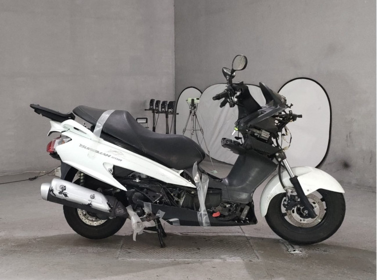 Мотоцикл Suzuki BURGMAN200