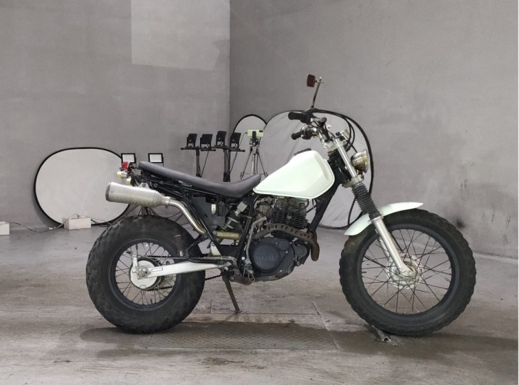 Мотоцикл Yamaha TW200 с пробегом 6739 km