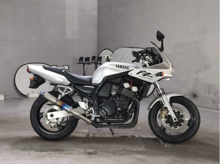 Мотоцикл Yamaha FZ400 с пробегом 62288 km
