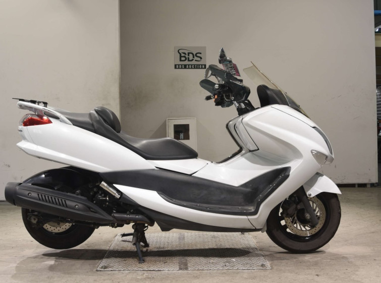Мотоцикл Yamaha MAJESTY 250