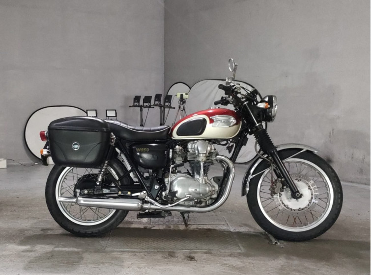 Мотоцикл Kawasaki W650 с пробегом 12284 km