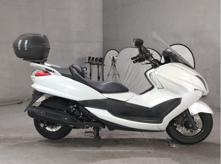Мотоцикл Yamaha MAJESTY 250 з пробігом 74928 km