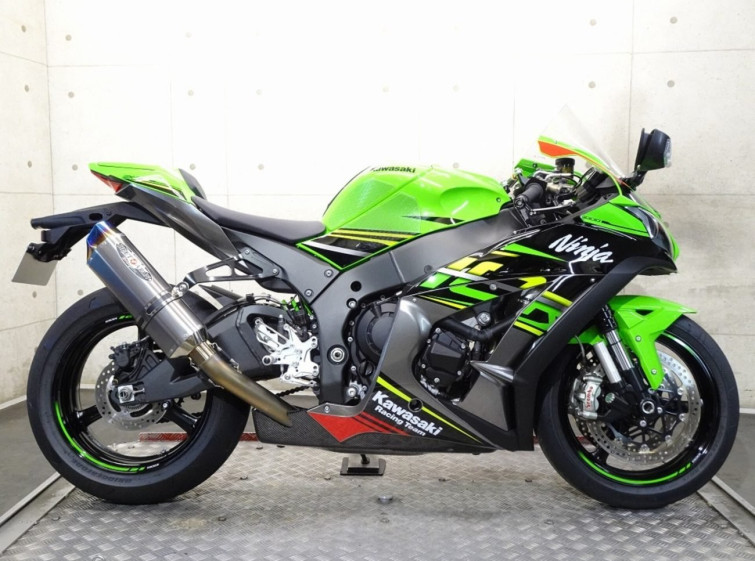 Мотоцикл Kawasaki NINJA ZX-10R з пробігом 2145 km