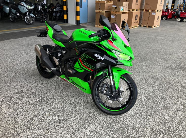 Мотоцикл Kawasaki NINJA ZX-25R KRT с пробегом 8803 km