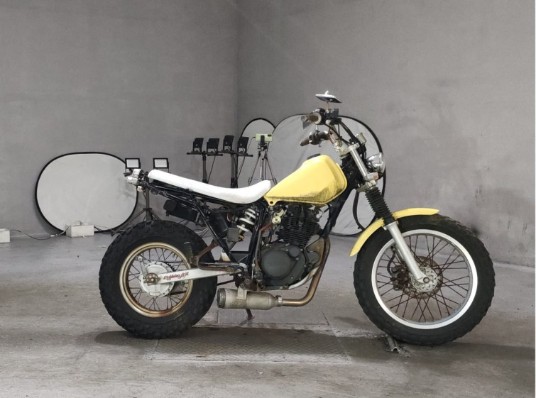 Мотоцикл Yamaha TW225