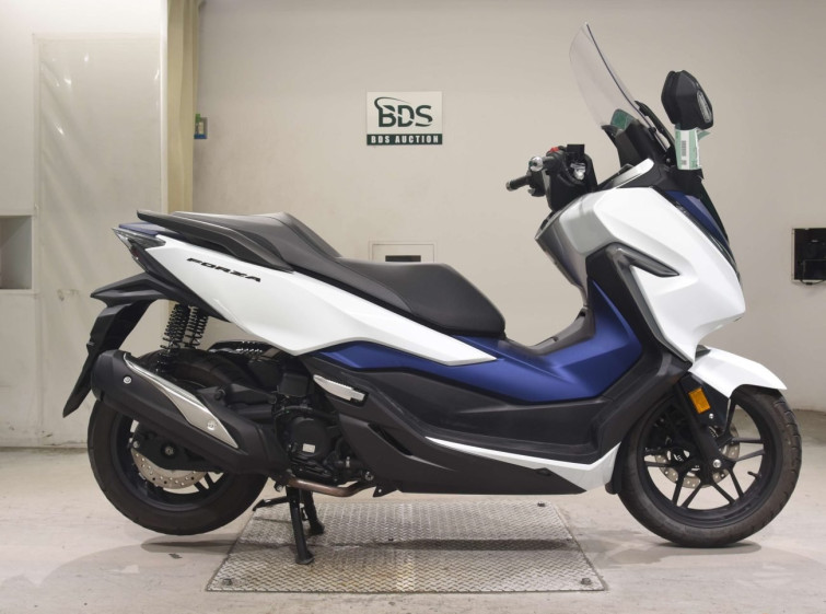 Мотоцикл Honda FORZA з пробігом 2899 km