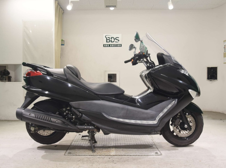 Мотоцикл Yamaha MAJESTY 250 с пробегом 15039 km
