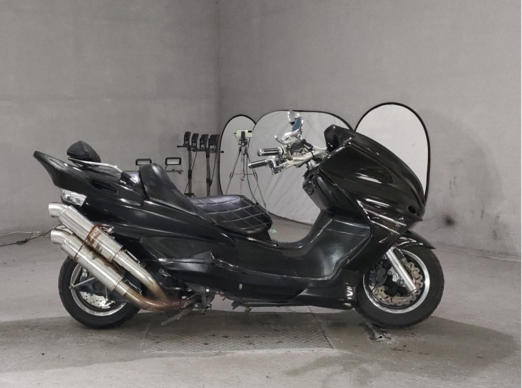 Мотоцикл Yamaha MAJESTY 250C