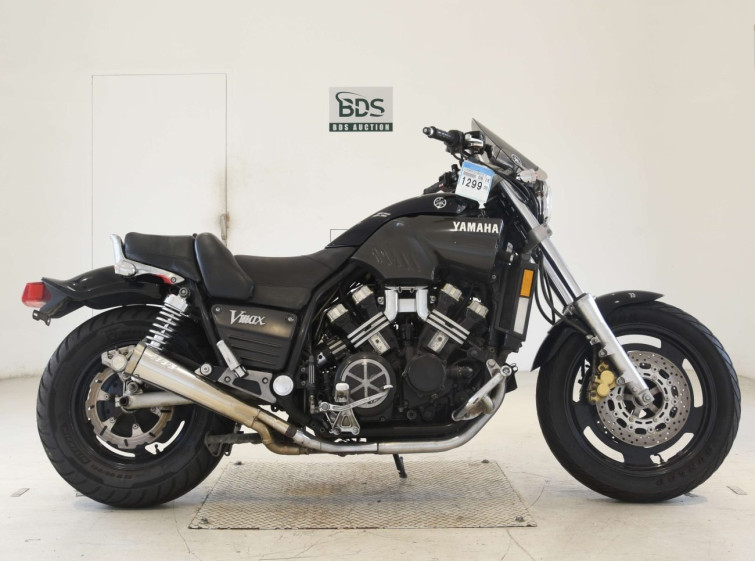 Мотоцикл Yamaha V-MAX1200 з пробігом 73720 m