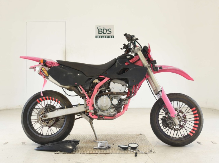 Мотоцикл Kawasaki KLX250