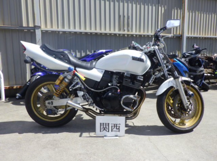 Мотоцикл Yamaha XJR400