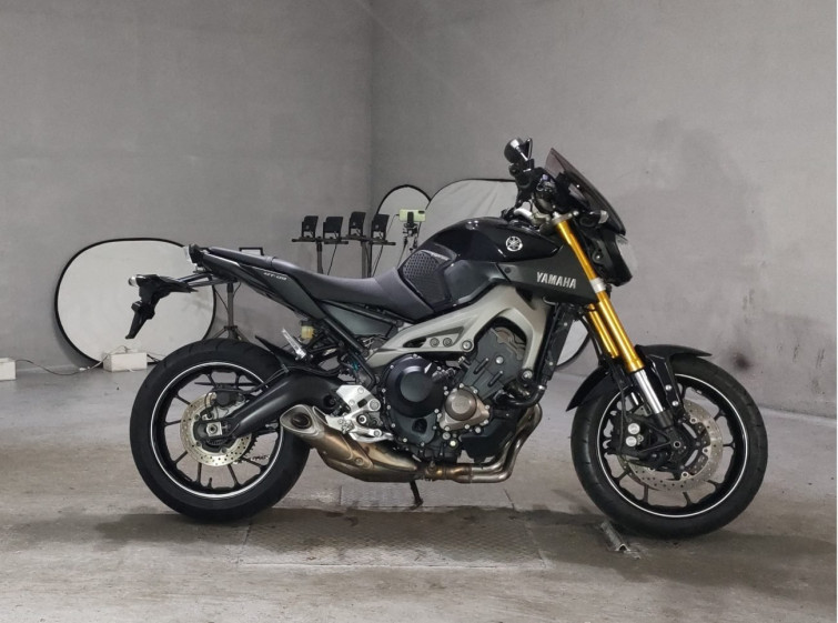 Мотоцикл Yamaha MT-09 с пробегом 18419 km