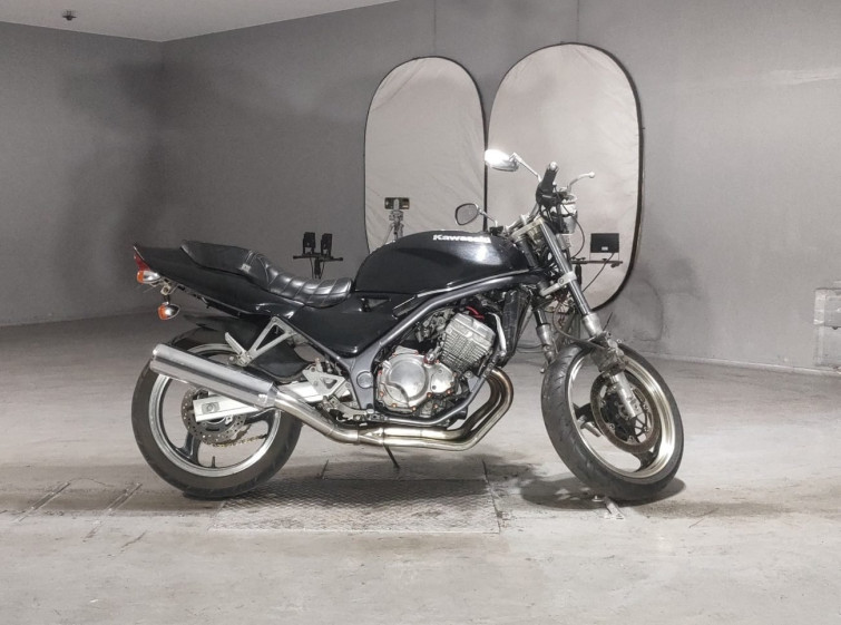 Мотоцикл Kawasaki BALIUS ZR250