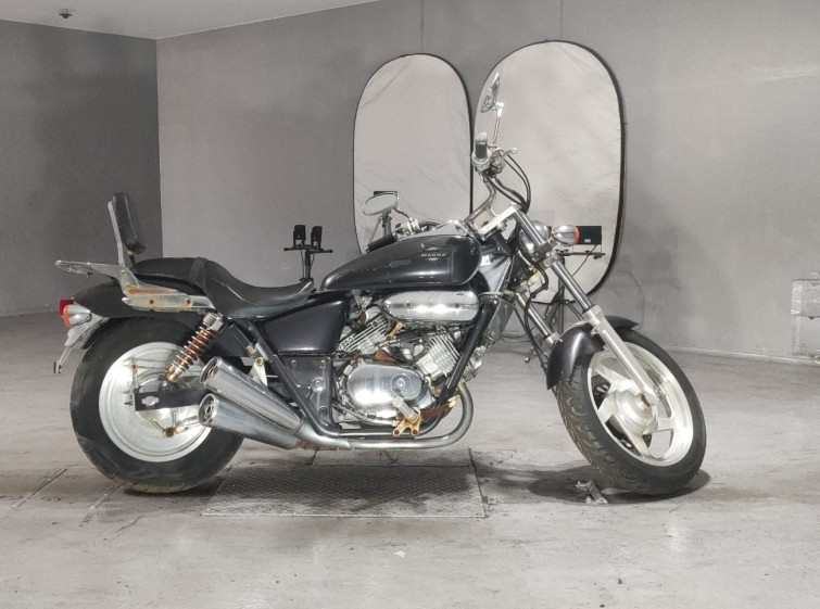 Мотоцикл Honda MAGNA250 з пробігом 30648 km