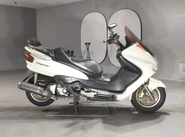 Мотоцикл Yamaha MAJESTY 250