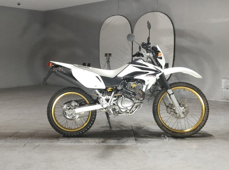 Мотоцикл Honda XR230 з пробігом 7417 km