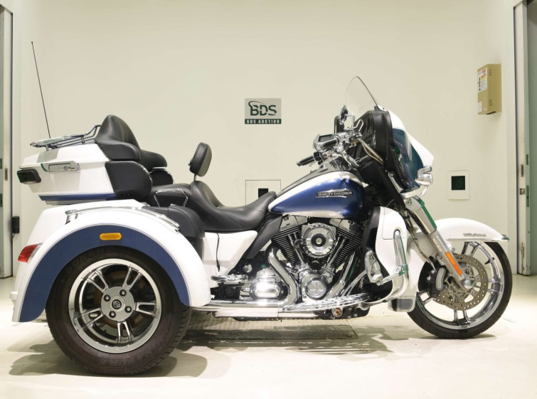 Мотоцикл HD TRI GLIDE ULTRA CLASSIC FLHTCUTG1690 с пробегом 6991 km