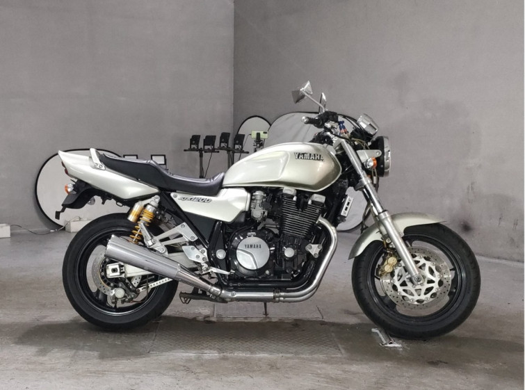 Мотоцикл Yamaha XJR1200 с пробегом 36897 km