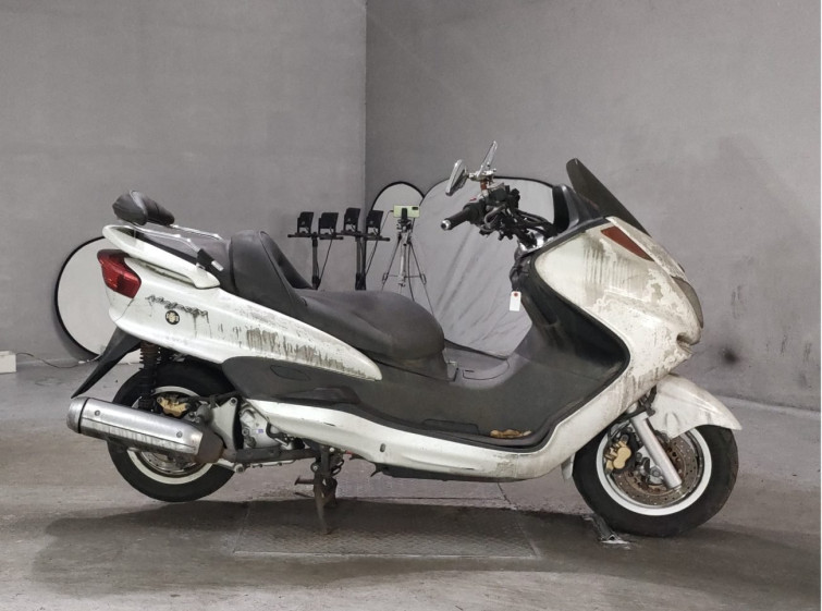 Мотоцикл Yamaha MAJESTY 250C