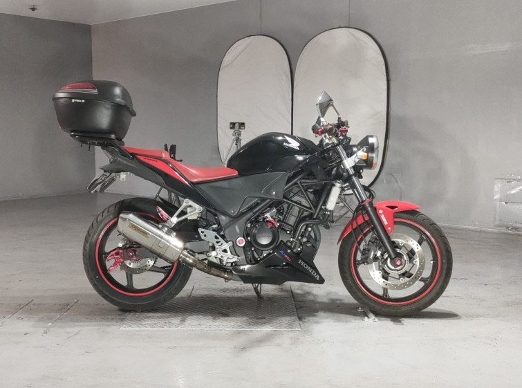 Мотоцикл Honda CBR250R с пробегом 14744 km