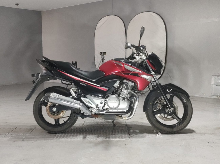 Мотоцикл Suzuki GSR250 с пробегом 11646 km