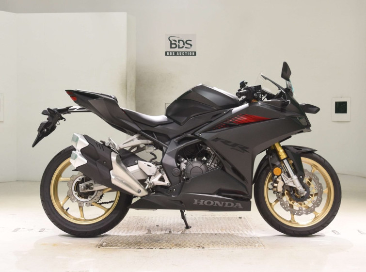 Мотоцикл Honda CBR250RR з пробігом 31332 km