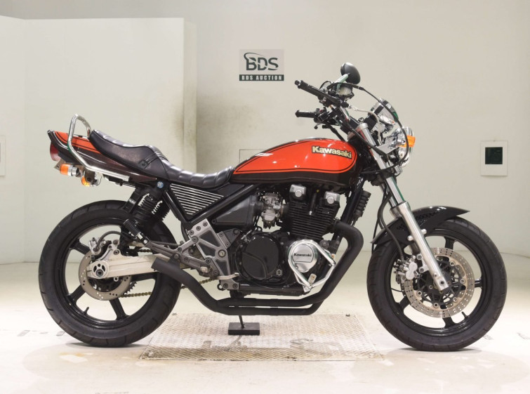 Мотоцикл Kawasaki ZEPHYR400 з пробігом 26478 km