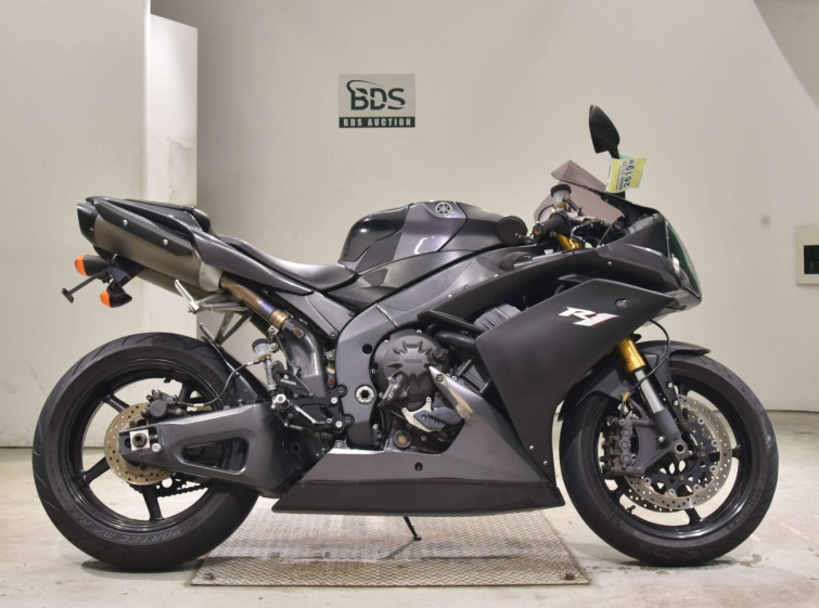 Мотоцикл Yamaha YZF-R1 с пробегом 74722 km