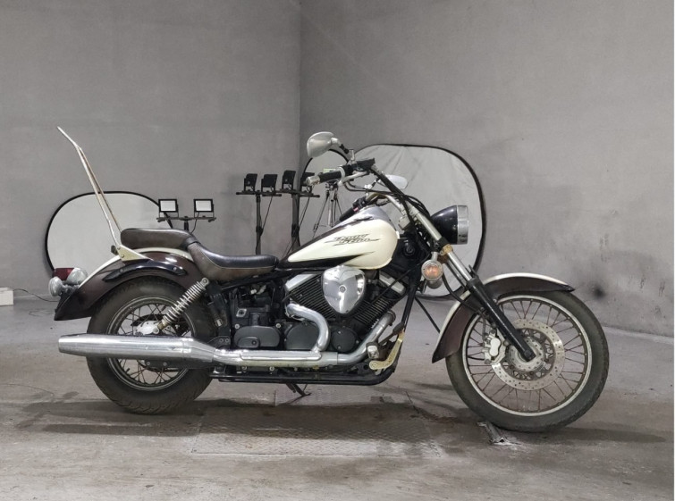 Мотоцикл Yamaha DRAGSTAR XVS250 з пробігом 6850 km