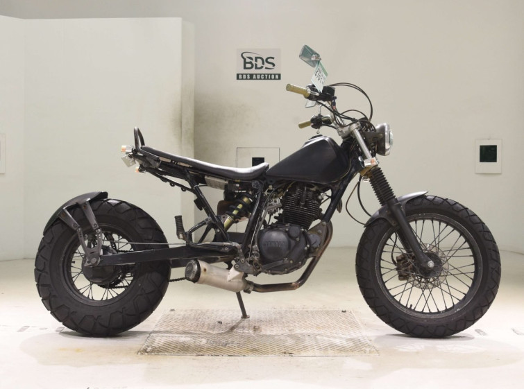 Мотоцикл Yamaha TW225 з пробігом 6934 km