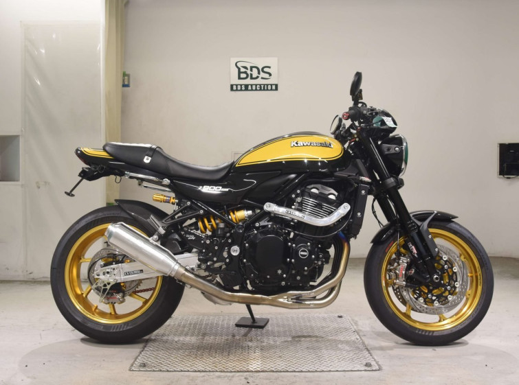 Мотоцикл Kawasaki Z900RS з пробігом 1361 km