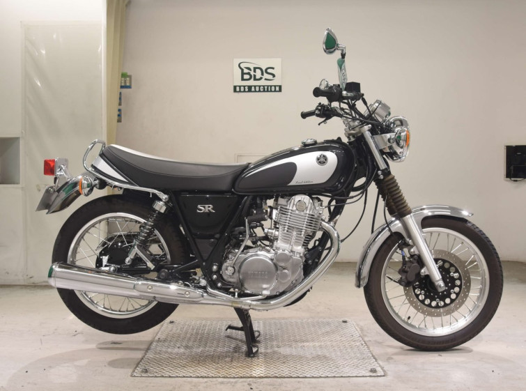 Мотоцикл Yamaha SR400 с пробегом 910 km