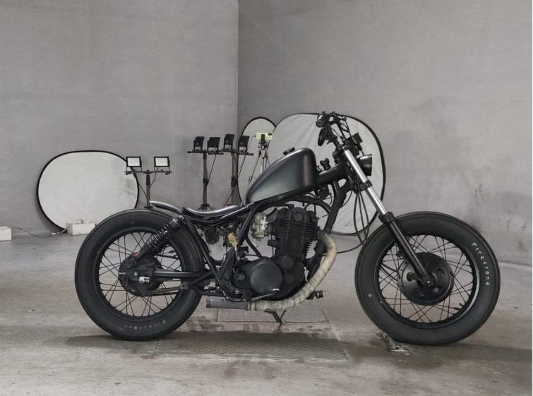 Мотоцикл Yamaha SR400 с пробегом 6226 km