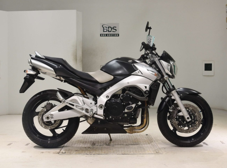 Мотоцикл Suzuki GSR400 с пробегом 10002 km