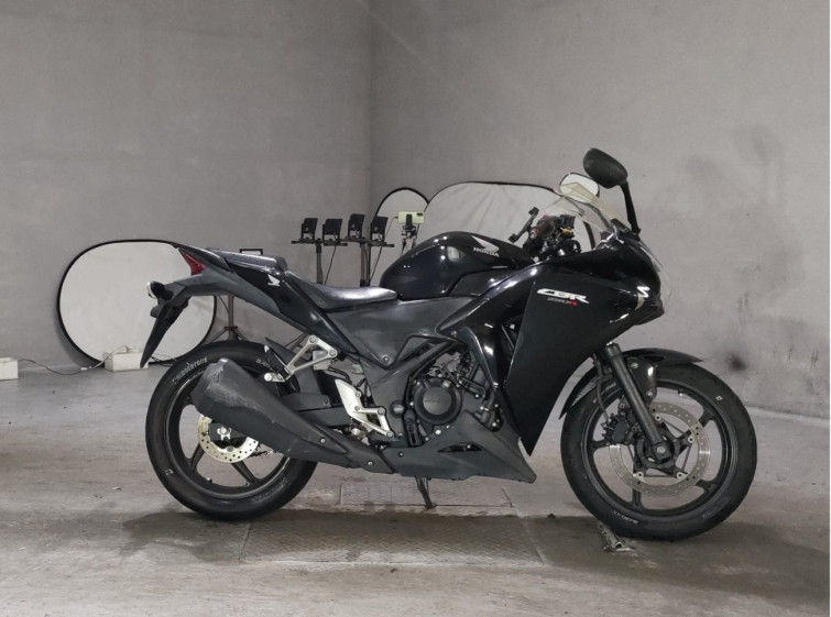Мотоцикл Honda CBR250R с пробегом 31249 km