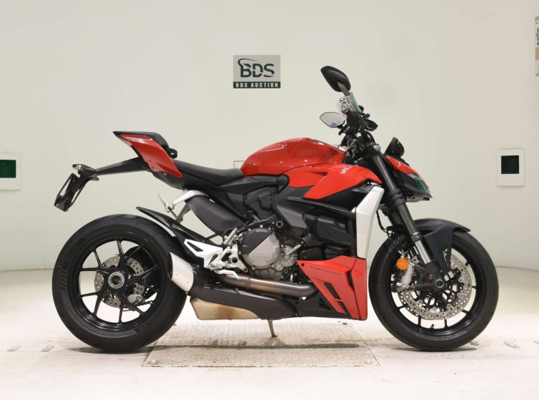Мотоцикл Ducati STREETFIGHTER V2 с пробегом 4795 km