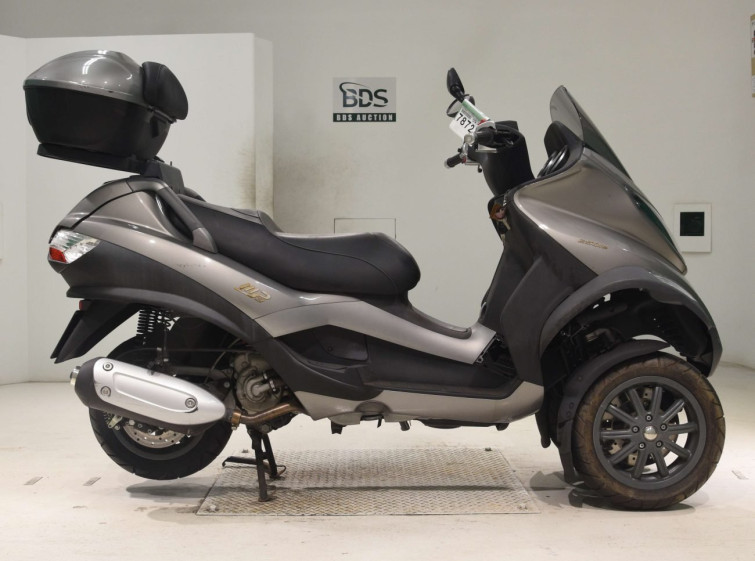 Мотоцикл Piaggio MP3250 с пробегом 838 km
