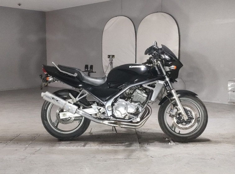 Мотоцикл Kawasaki BALIUS ZR250 з пробігом 8955 km