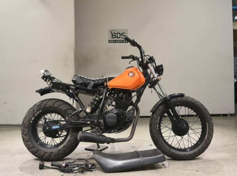 Мотоцикл Yamaha TW200 с пробегом 2452 km